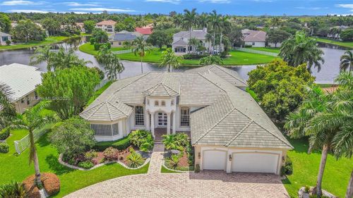 3250 W Stonebrook Cir, Davie, FL, 33330-1284 | Card Image