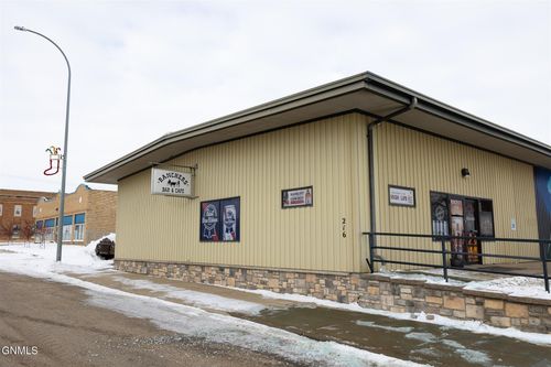 216 N Avenue E, Richardton, ND, 58652 | Card Image