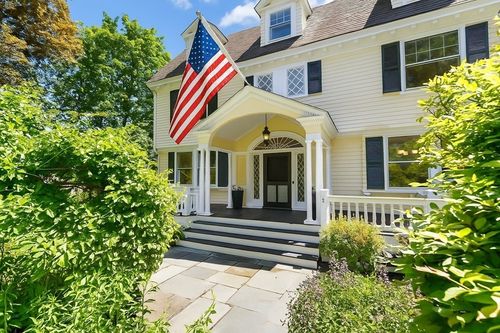 10 Eliot Rd, Lexington, MA, 02421-5610 | Card Image