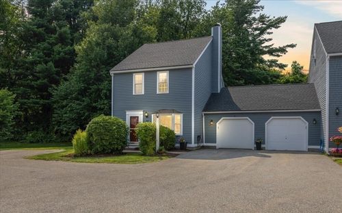 25-25 Whittier Meadows Dr, Amesbury, MA, 01913-5741 | Card Image