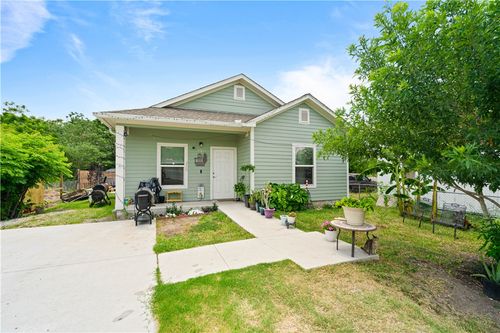 105 E Elm St, Taft, TX, 78390-2514 | Card Image
