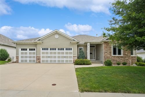 4060 Monarch Avenue, Marion, IA, 52302 | Card Image