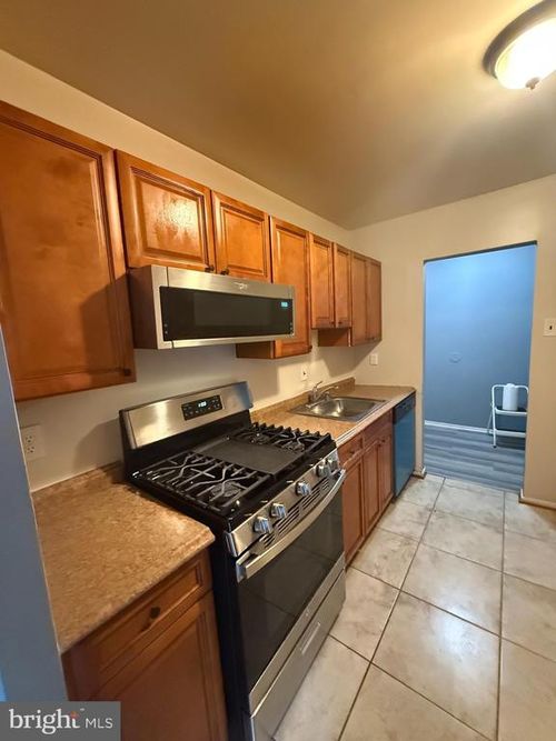 304-19429 Brassie Pl, MONTGOMERY VILLAGE, MD, 20886-1938 | Card Image