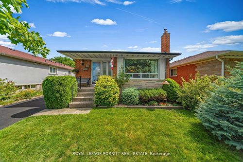 26 Richland Cres, Etobicoke, ON, M9C4C2 | Card Image