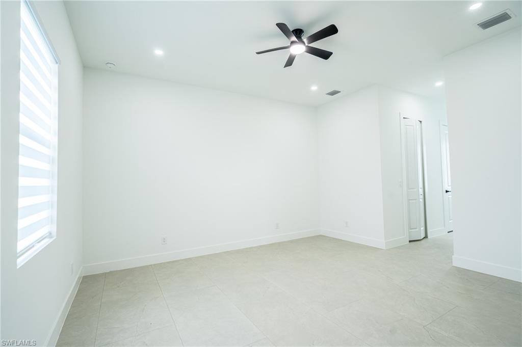 Residential in LEHIGH ACRES 2