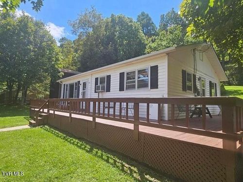 211 Arthur G Caudill Rd, West Jefferson, NC, 28694-7113 | Card Image