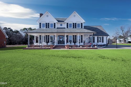 24 Club House Dr, Dunn, NC, 28334-6805 | Card Image