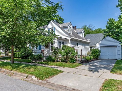 44 Thibault Pkwy, Burlington, VT, 05401-1526 | Card Image