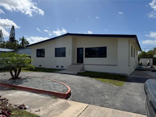 8220 Sw 29th St, Miami, FL, 33155-2425 | Card Image