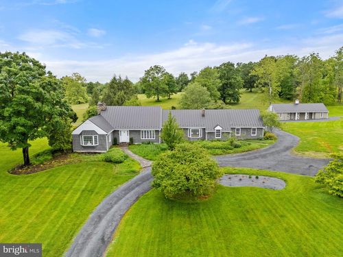 22693 St Louis Rd, MIDDLEBURG, VA, 20117-3919 | Card Image