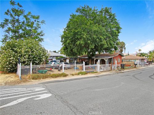 32995 Oleander Dr, Lake Elsinore, CA, 92530-0625 | Card Image