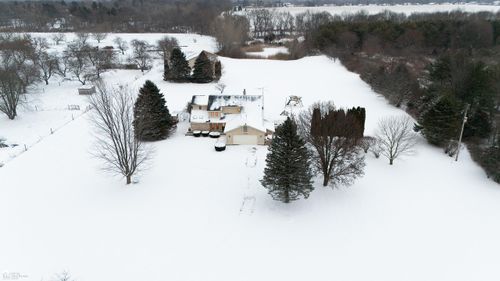 1446 Van Vleet Rd, Flushing, MI, 48433-9732 | Card Image