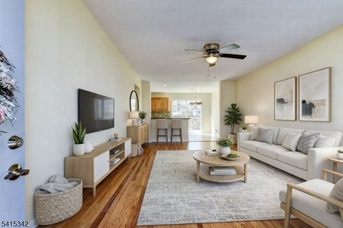 3 Michael Ln, Somerville, NJ, 08876-1719 | Card Image
