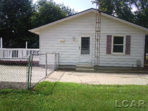 801 Colebrook Dr, Clinton, MI, 49236-9443 | Card Image