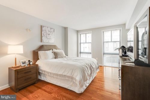 apt-321-616 E St Nw, WASHINGTON, DC, 20004-2268 | Card Image