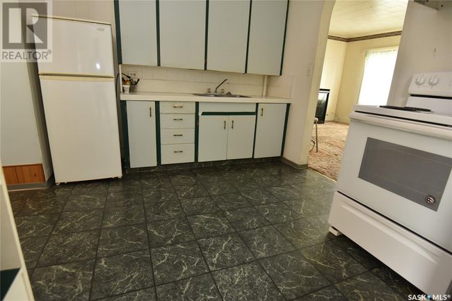 303 2 Nd St W, House other with 3 bedrooms, 1 bathrooms and null parking in Nipawin SK | Image 4