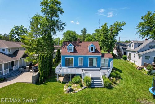 11501 Torrey Rd, FENTON, MI, 48430-9631 | Card Image