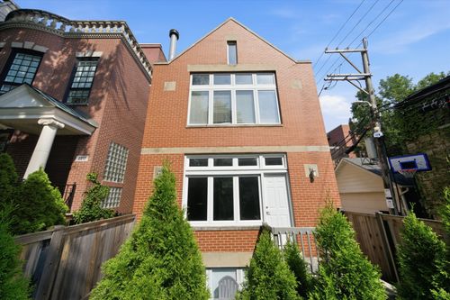 a-2215 N Wayne Ave, Chicago, IL, 60614-0831 | Card Image