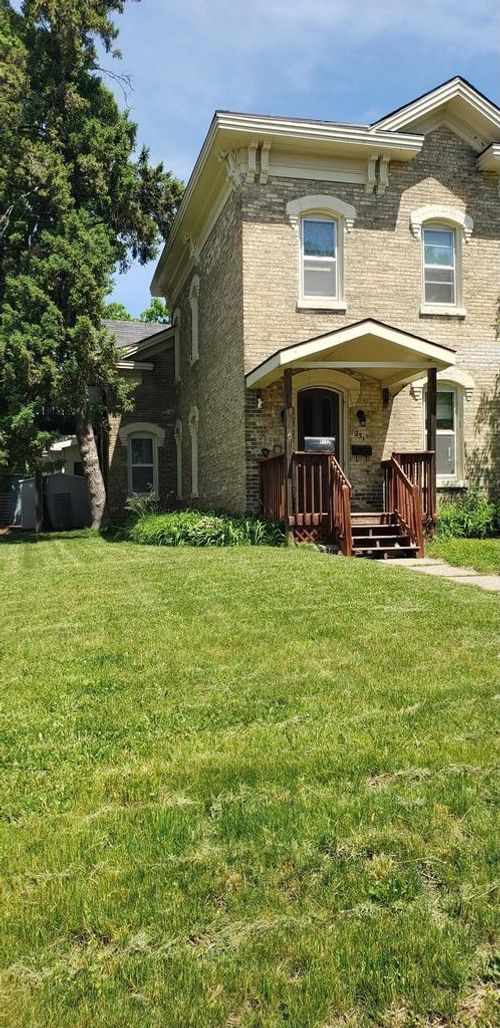 231 4th Street, Baraboo, WI, 53913 | Card Image