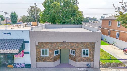 9502 S Main, Los Angeles, CA, 90003 | Card Image