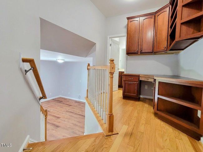 Mudroom Den Bathroom | Image 23