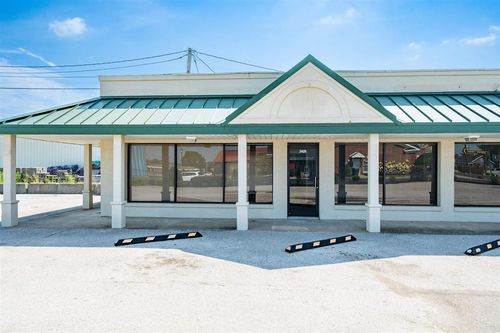 2429 W Parrish Ave, Owensboro, KY, 42301-2661 | Card Image