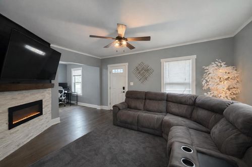 628 Booster Blvd, Reedsburg, WI, 53959-2121 | Card Image