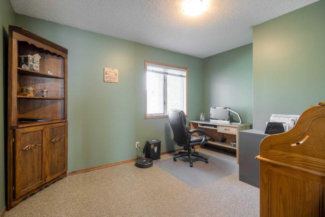 6 Tudor Cres S, House detached with 6 bedrooms, 3 bathrooms and 4 parking in Lethbridge AB | Image 35