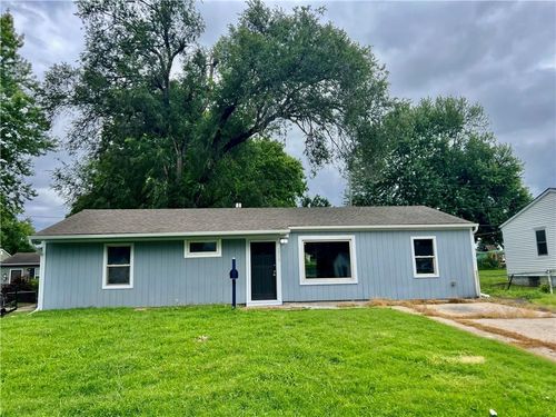 1310 N Indian Ln, Independence, MO, 64056-1135 | Card Image