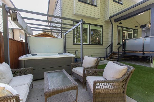 39253 Falcon Cres, House other with 3 bedrooms, 3 bathrooms and 3 parking in Squamish BC | Image 30