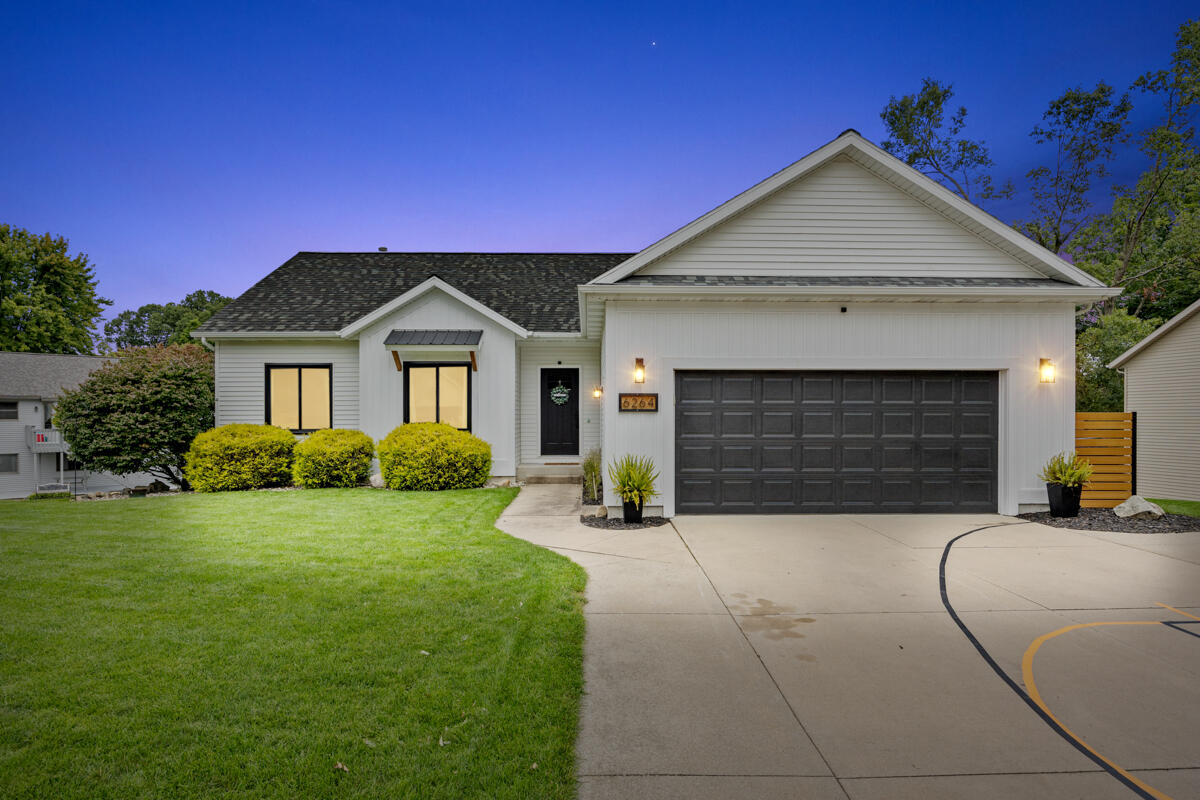 Middale Dr, Belmont, MI 49306