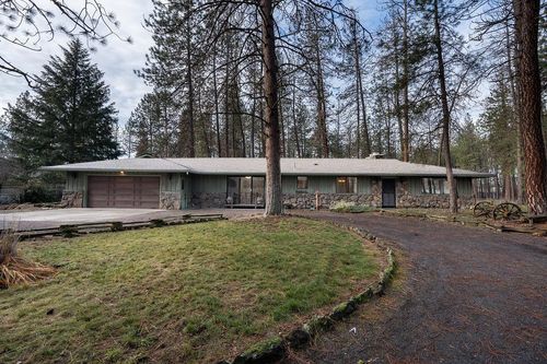 10203 N Nine Mile Rd, Nine Mile Falls, WA, 99026-9275 | Card Image
