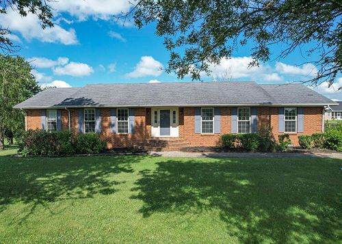 923 Meadow Ln, Harrodsburg, KY, 40330-2305 | Card Image