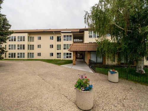 311-65 Temple Blvd W, Lethbridge, AB, T1K5M2 | Card Image