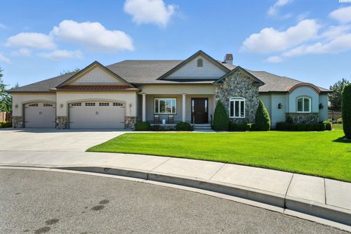4803 W 20th Ct, Kennewick, WA, 99338-2218 | Card Image