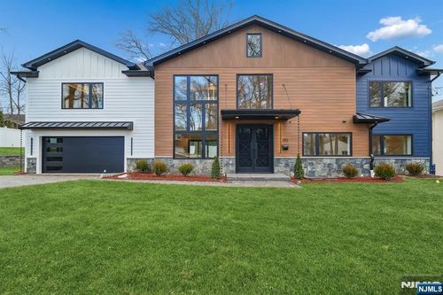 292 Magnolia Ave, Cresskill, NJ, 07626-1823 | Card Image