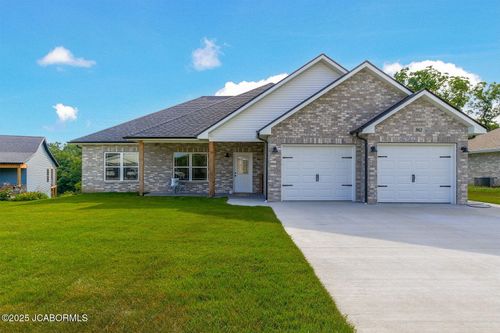 962 Cochise Dr, Holts Summit, MO, 65043-1997 | Card Image