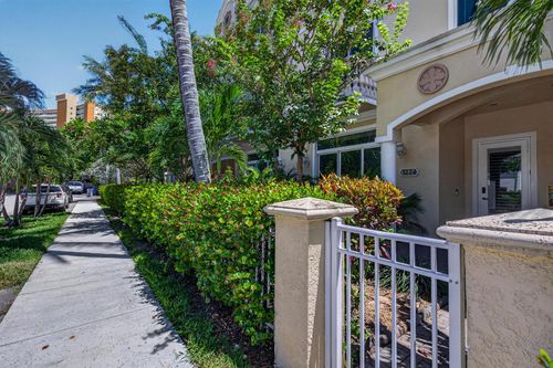 3224 Ne 4th St, Pompano Beach, FL, 33062-5007 | Card Image