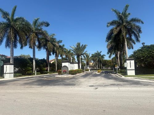 1-2120 Ne 37th Rd, Homestead, FL, 33033 | Card Image