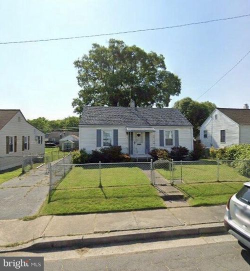 7 Edgewater Ter, BALTIMORE, MD, 21221-2206 | Card Image