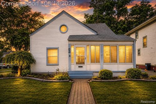 92 Lincoln St, Mount Clemens, MI, 48043-5538 | Card Image