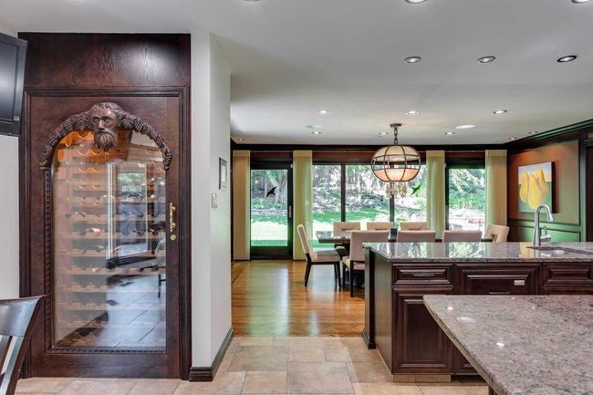 40 Eagle Ridge Pl Sw, House other with 5 bedrooms, 5 bathrooms and 8 parking in Calgary AB | Image 21