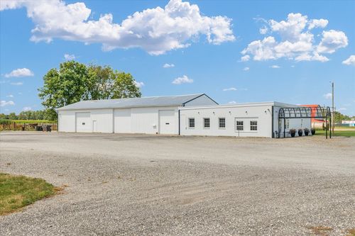 176 S Henning Rd, Danville, IL, 61832-5353 | Card Image