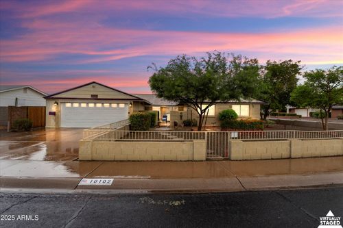 10102 W Deanne Dr, Sun City, AZ, 85351-4239 | Card Image