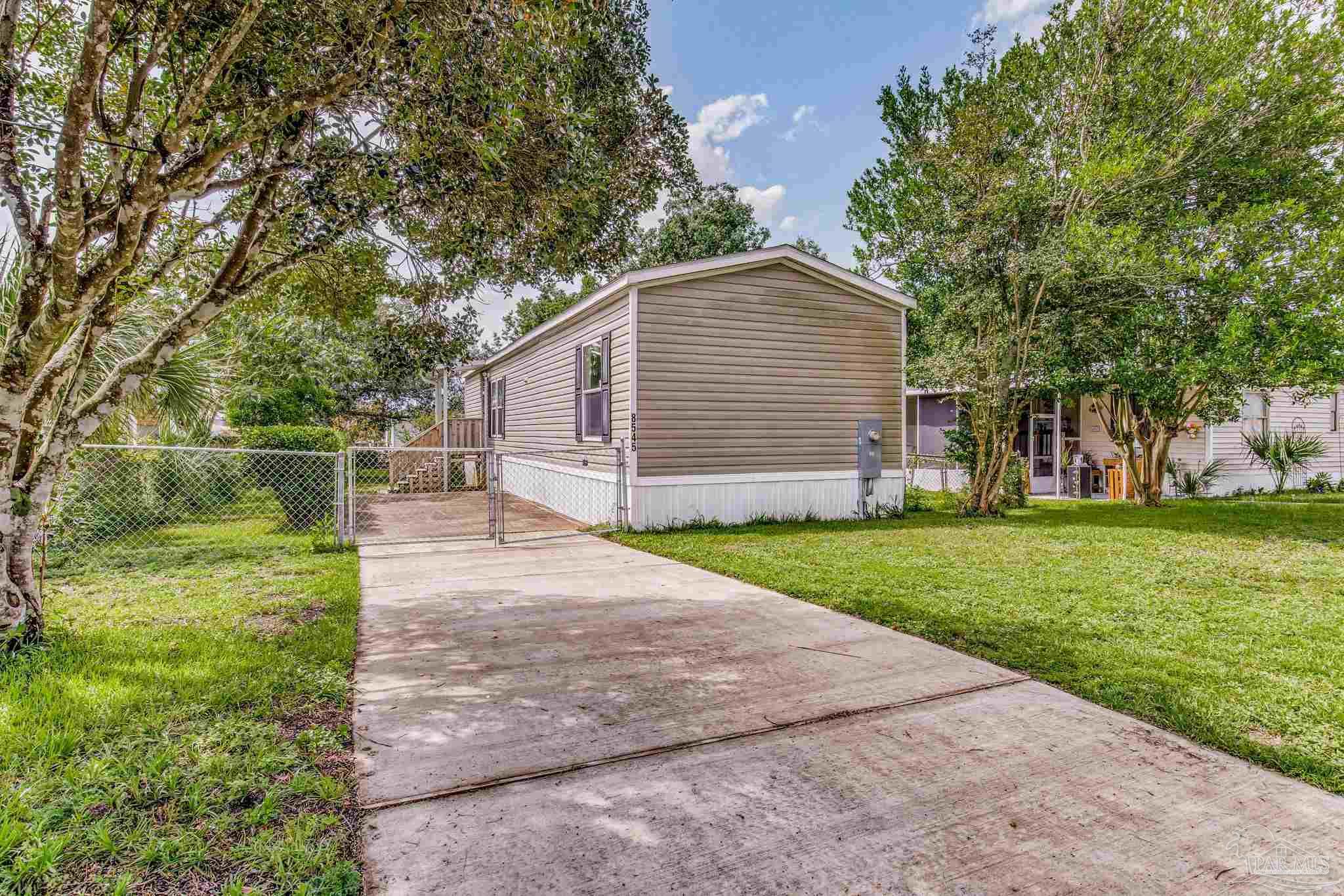 San Miguel Calzada , Pensacola, FL 32507