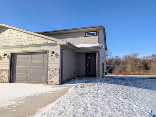 307 Heron Pl, Sioux Falls, SD, 57107 | Card Image