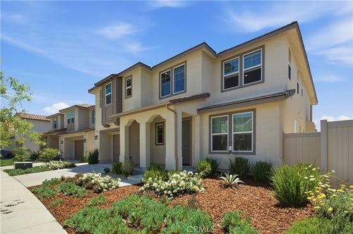 18138 Tableau Way, Santa Clarita, CA, 91350-5898 | Card Image