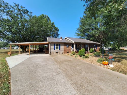 133 Butler Speedway, Bruceton, TN, 38317-2225 | Card Image