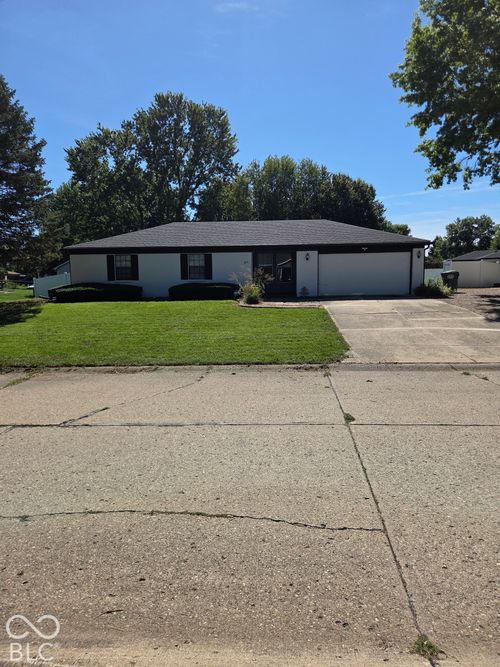 455 Pleasantview Blvd, Greenwood, IN, 46142-8575 | Card Image