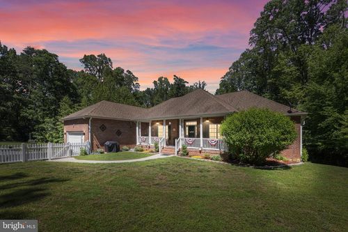 2395 Pinecrest Ln, FREDERICKSBURG, VA, 22408-1745 | Card Image
